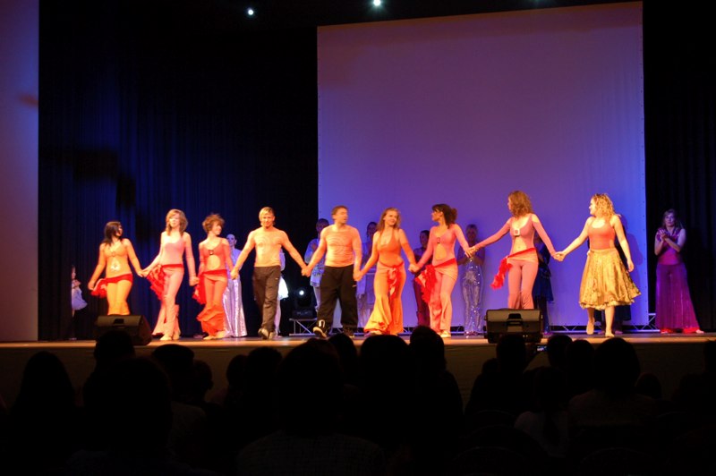In eine zauberhafte Welt entf&uuml;hrt das getanzte M&auml;rchen JOYA's G&ouml;tterfunke Qi Gong und Tai Chi in Aschaffenburg